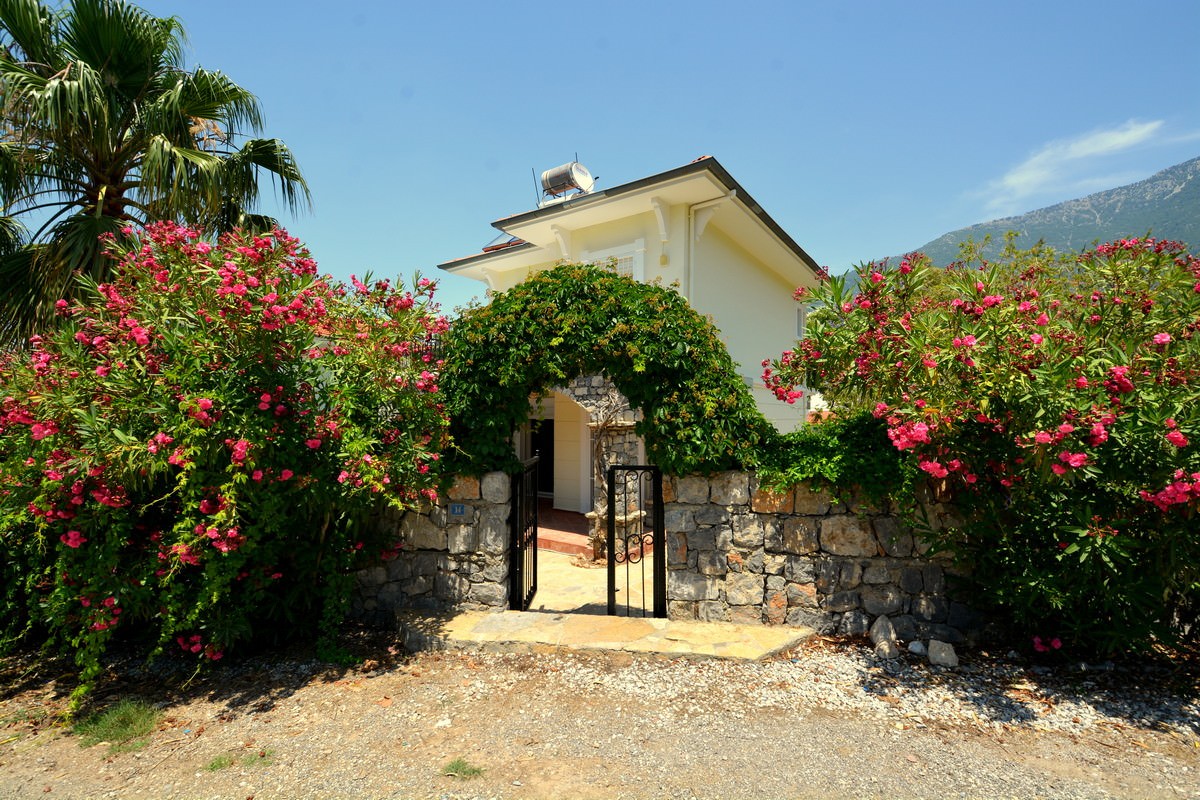 🏡 Villa Makri